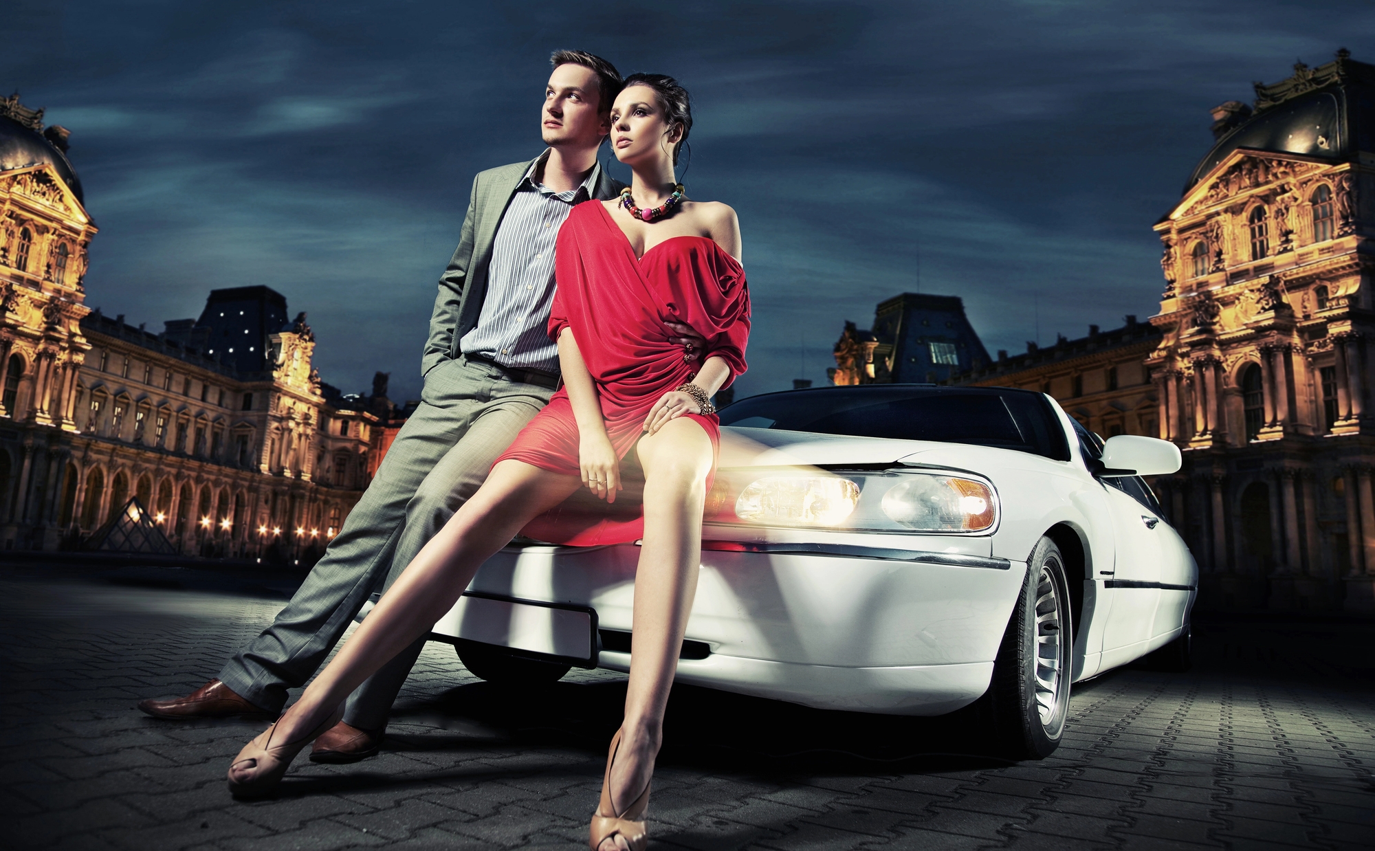 Service de navette en Limousine  à l’arrivée + une stripteaseuse